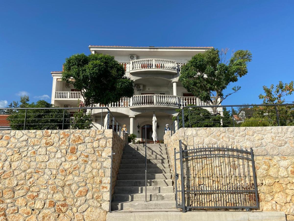 Villa Punta Рованиска Екстериор снимка
